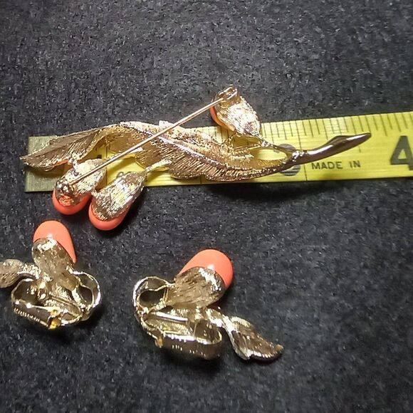 Vintage Sarah Coventry, Bittersweet Collection Brooch and Clip Earrings - Picture 5 of 8